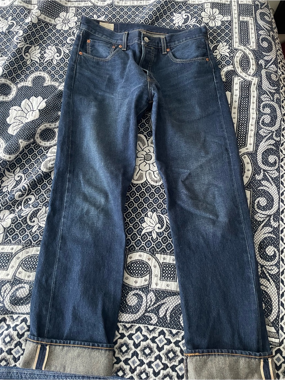 Levi’s premium selvedge 501 mid wash 32x32